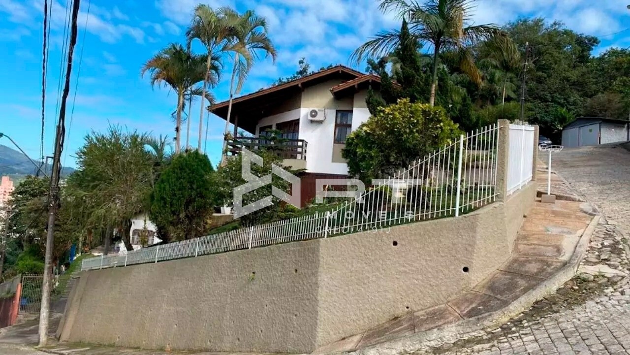 Casa de 4 quartos, 210m² no bairro Ponta Aguda, em Blumenau | Eu Corretor