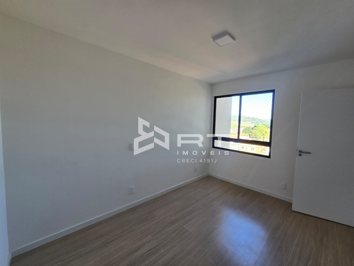 Apartamento de 2 quartos, 71m² no bairro Armação de Itapocoroi, em Penha | Eu Corretor