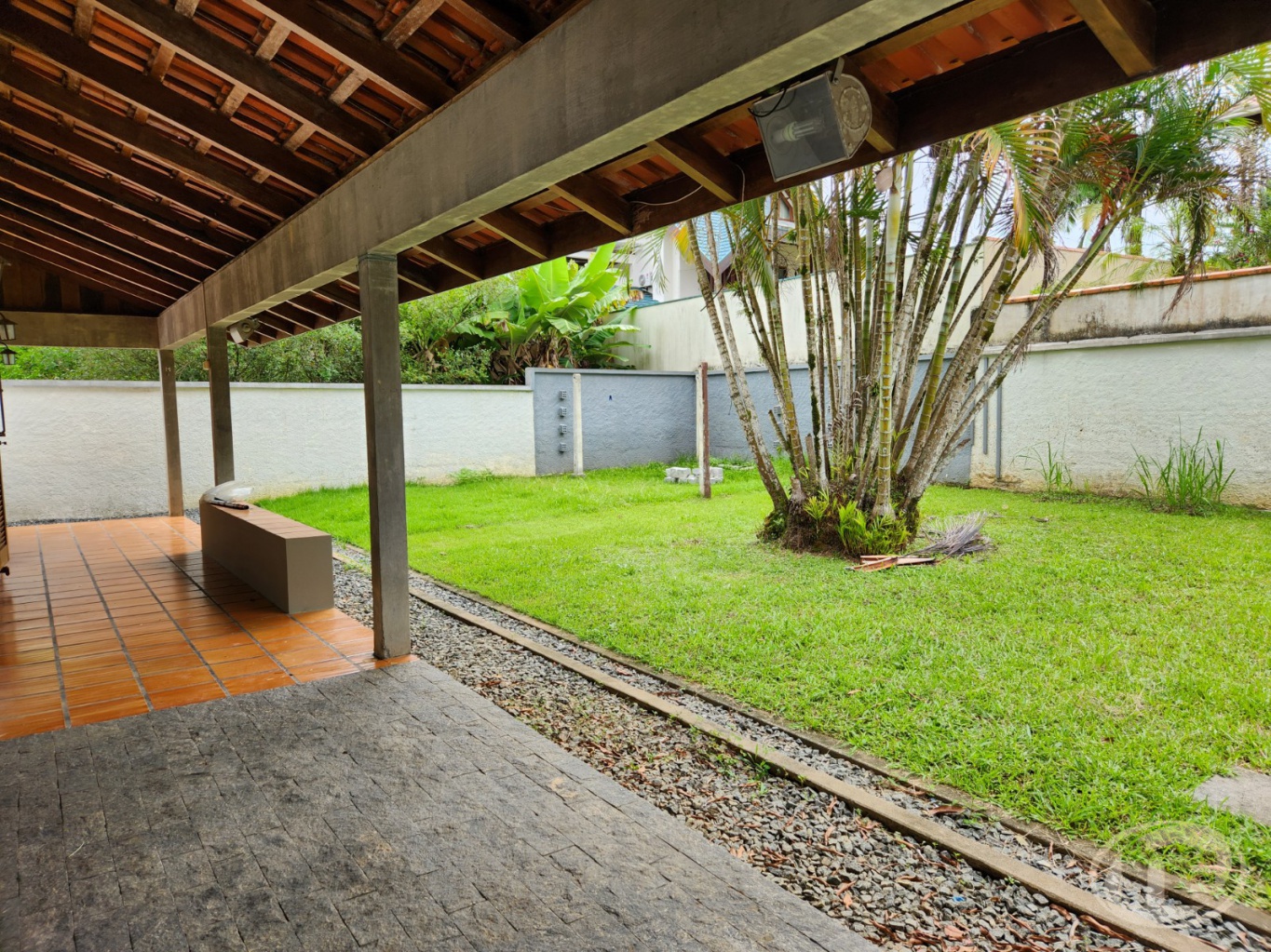 Área externa fundos