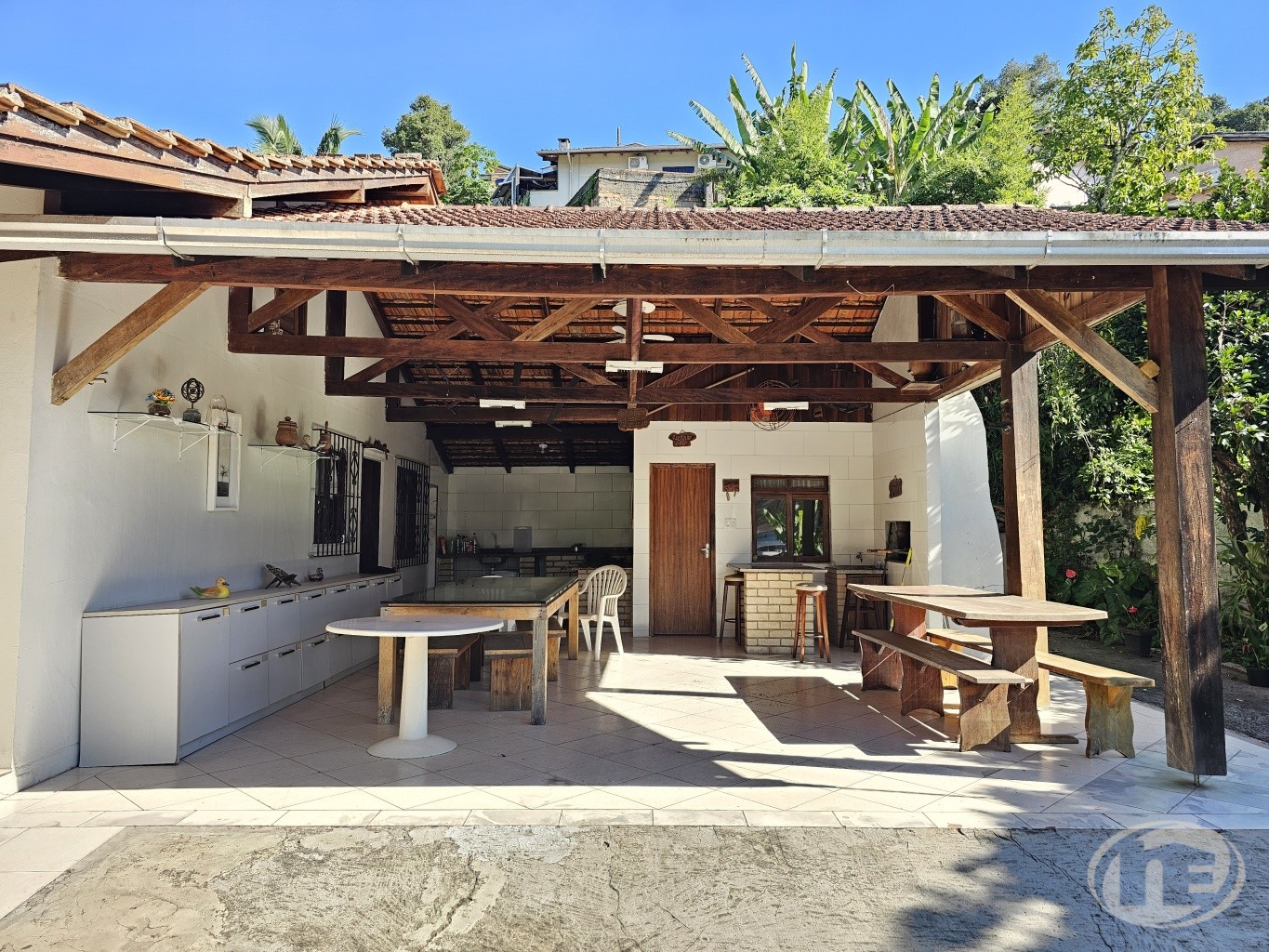 Garage e área de festas