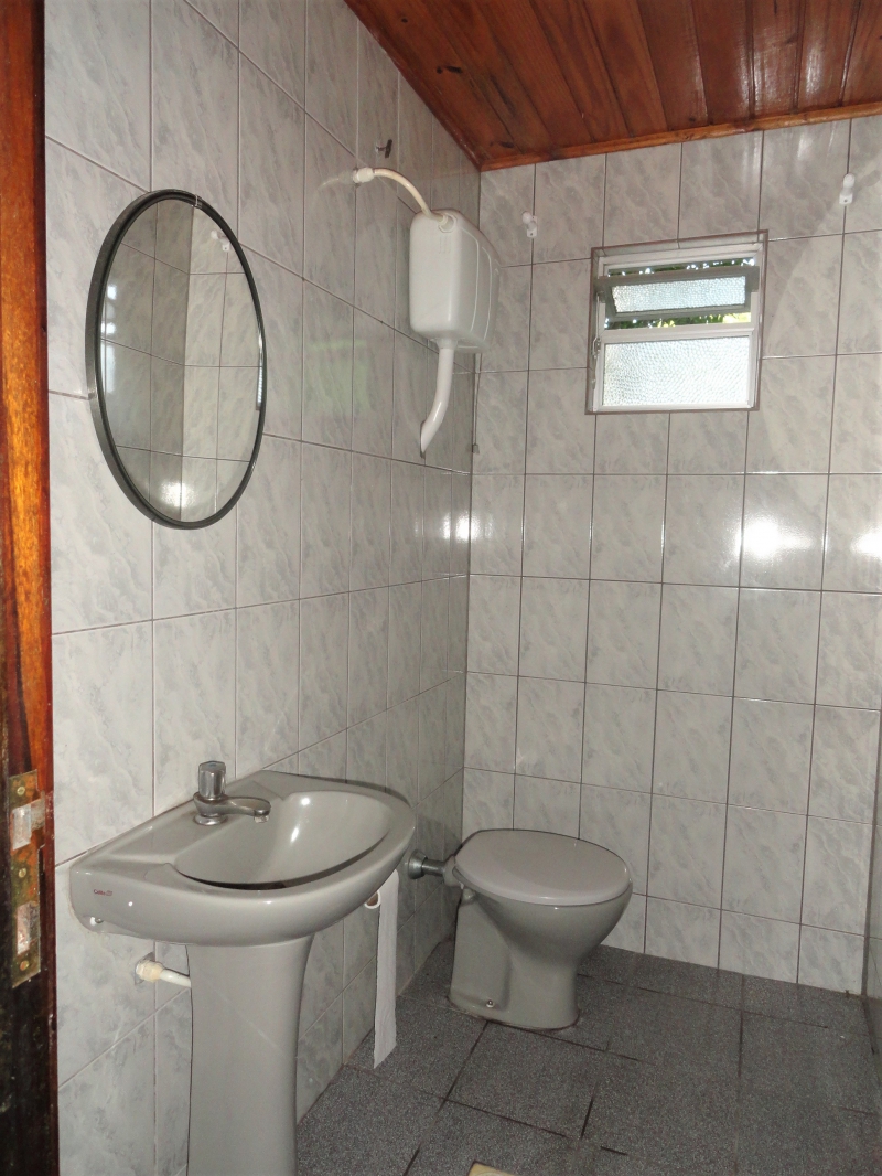 banheiro área da garagem