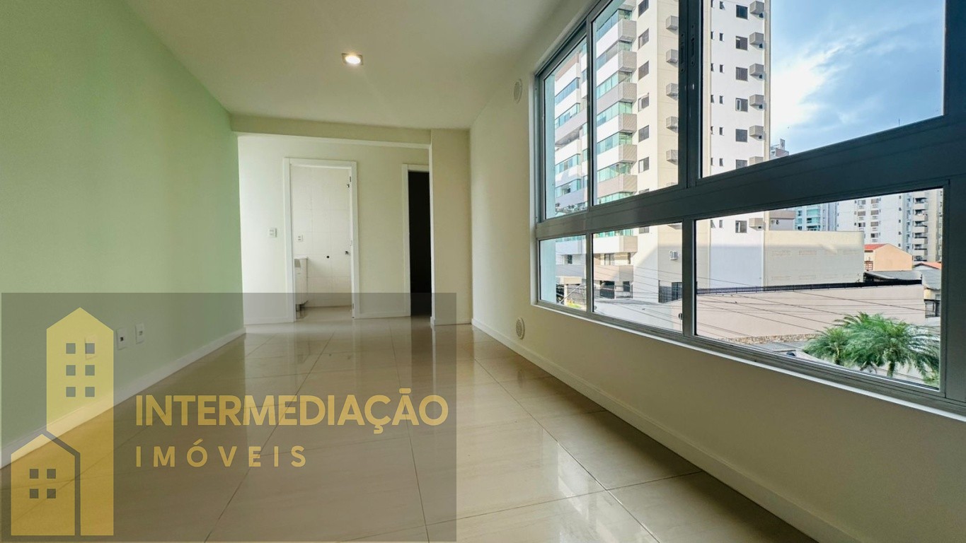 Apartamento com 2 suítes e 2 vagas de garagem, no bairro Vila Nova - Blumenau — foto 3