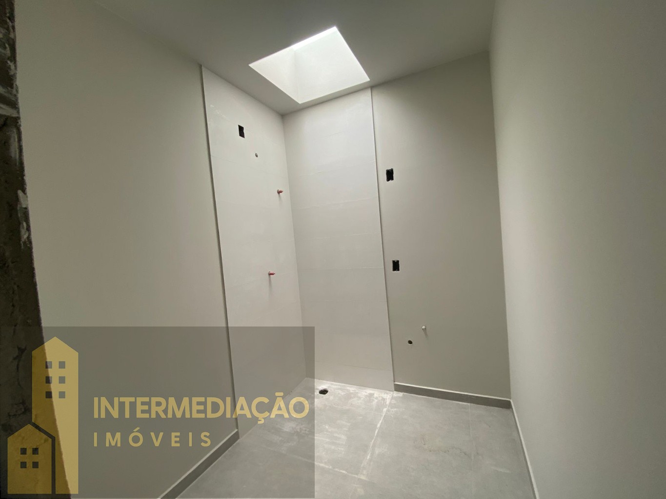 SOBRADOS NOVOS EM FASE FINAL DE CONSTRUÇÃO NO BAIRRO TRIBESS — foto 6