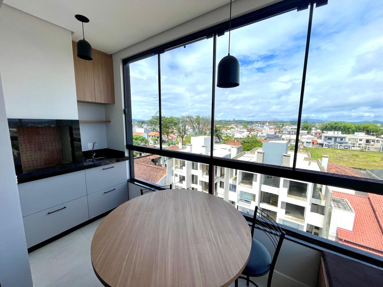 Apartamento com 3 quartos SEM MOBILIA a 200 metros do mar na Praia de Itajuba - foto 1