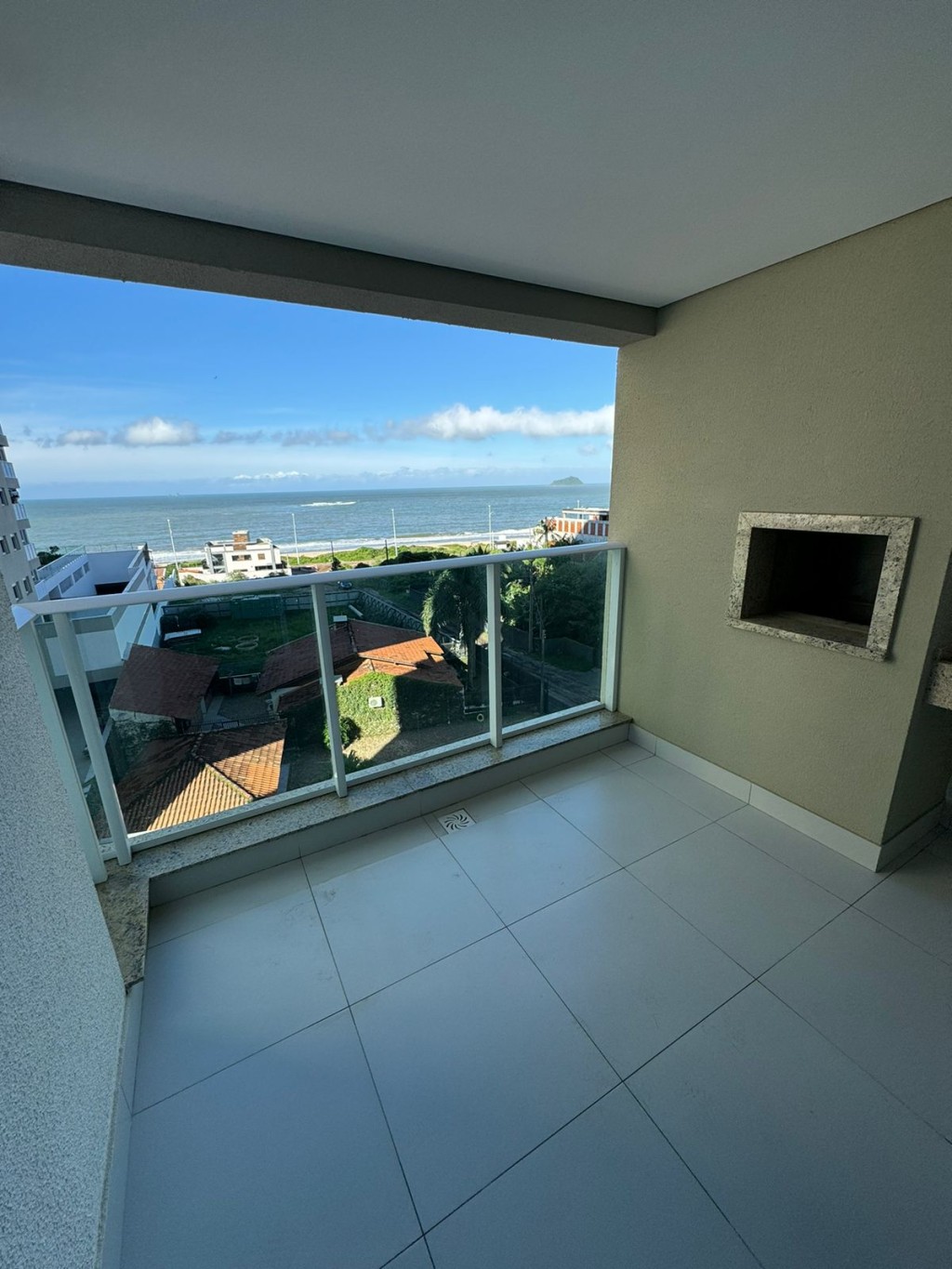 Apartamento com Vista Mar em condomínio pé na areia home club com 2 quartos (suíte) - foto 1