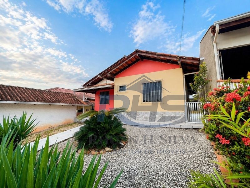 Casa 3 dormitórios, sendo 1 suíte, no Bairro Itoupavazinha — foto 2