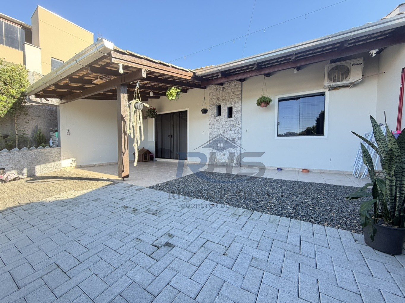 Casa Geminada Térrea com 3 dormitórios no Bairro Salto do Norte